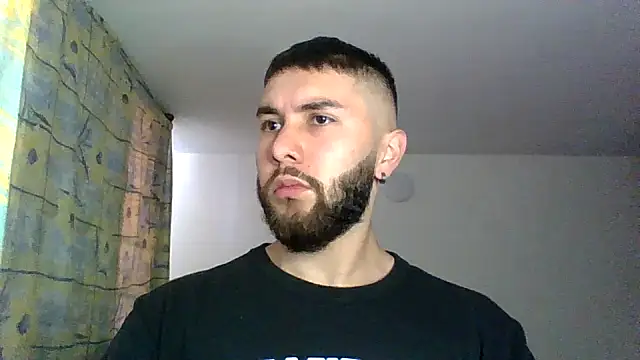 Snapshot of Diicaprio69 chatting on September 30, 6:46 pm Diicaprio69 online show from September 30, 6:46 pm