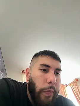 Snapshot of Diicaprio69 chatting on October 4, 9:46 pm Diicaprio69 online show from October 4, 9:46 pm