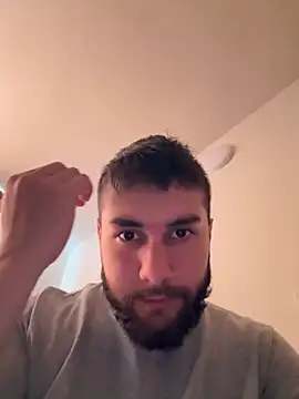 Snapshot of Diicaprio69 chatting on October 22, 7:46 pm Diicaprio69 online show from October 22, 7:46 pm