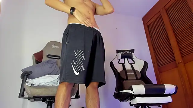 sotooliver3 online show from March 13, 8:48 pm