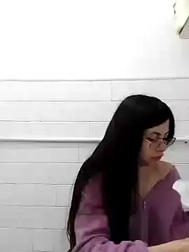 Kylie Rivers online show from October 3, 11:07 am