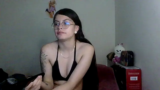 Kylie Rivers online show from February 11, 3:17 pm