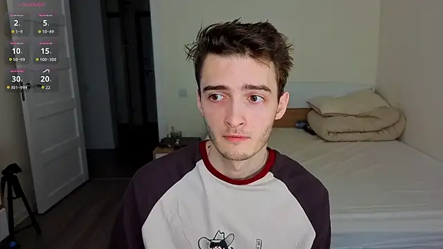 Snapshot of spider____man chatting on April 12, 2:11 pm spider man online show from April 12, 2:11 pm