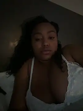 Snapshot of princesslivv chatting on June 22, 11:51 am princesslivv online show from June 22, 11:51 am