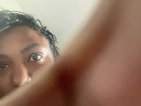 Snapshot of princesslivv chatting on June 23, 11:58 pm princesslivv online show from June 23, 11:58 pm