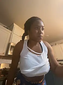 Snapshot of princesslivv chatting on July 9, 4:16 am princesslivv online show from July 9, 4:16 am