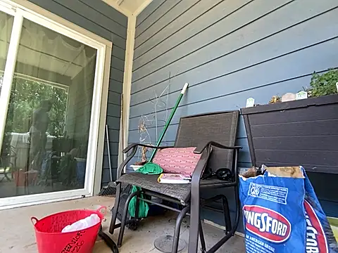 Snapshot of princesslivv chatting on July 28, 7:39 pm princesslivv online show from July 28, 7:39 pm