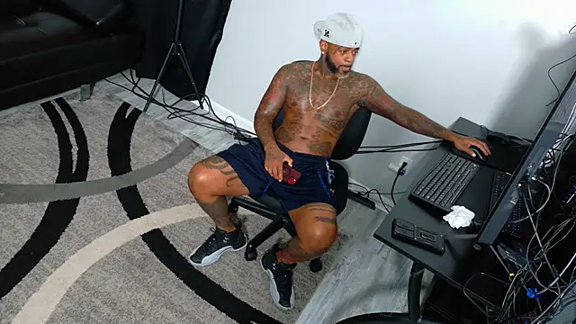 SLANGONDEMHOES online show from October 26, 12:44 pm