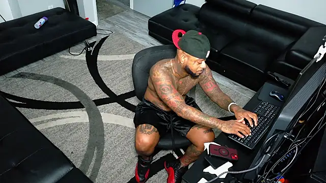 SLANGONDEMHOES online show from January 10, 10:36 pm