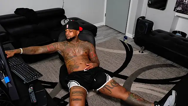 SLANGONDEMHOES online show from February 15, 5:09 pm