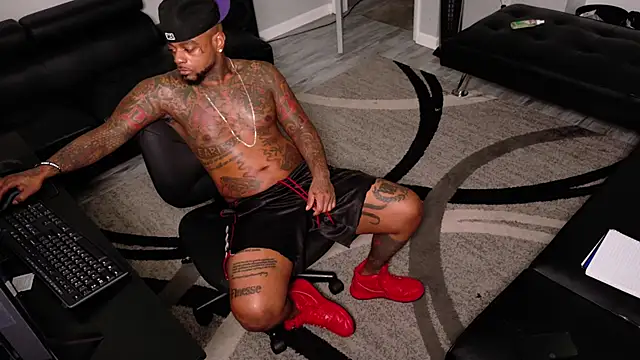 SLANGONDEMHOES online show from March 20, 4:01 pm