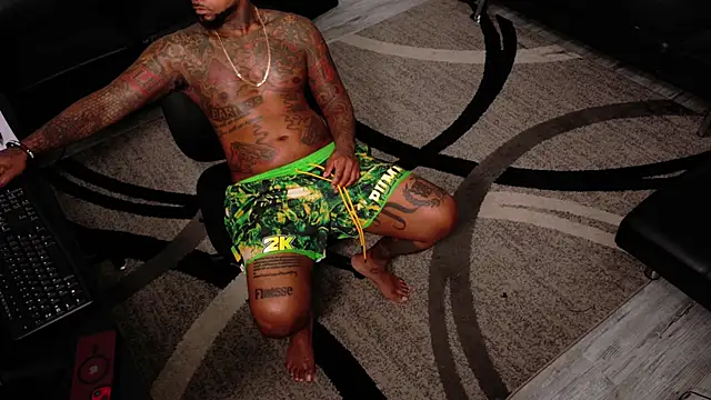 SLANGONDEMHOES online show from March 22, 11:46 am