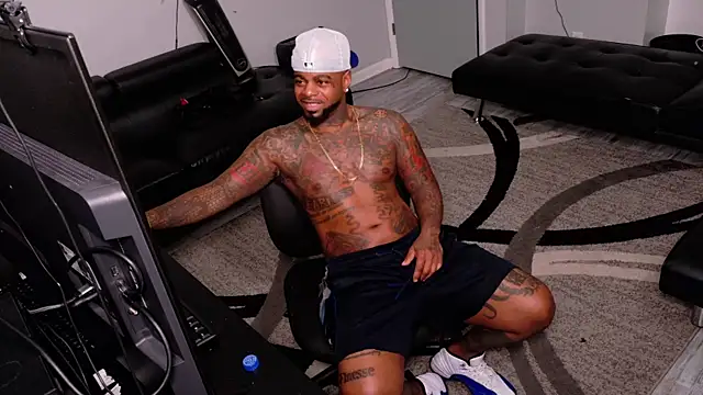 SLANGONDEMHOES online show from March 28, 5:07 am