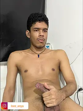 jonhsebastiann online show from July 1, 9:00 am