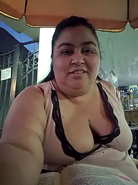 curvy diva  online show from October 16, 10:55 pm