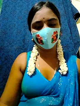 Snapshot of mini-queen chatting on October 2, 3:41 pm mini-queen online show from October 2, 3:41 pm