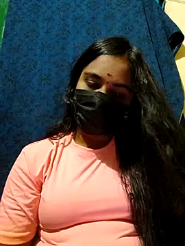 Snapshot of mini-queen chatting on October 5, 11:52 am mini-queen online show from October 5, 11:52 am