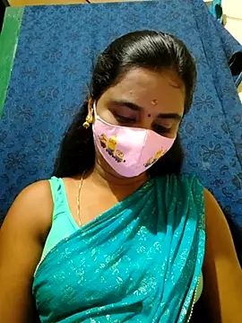 Snapshot of mini-queen chatting on October 16, 5:25 pm mini-queen online show from October 16, 5:25 pm