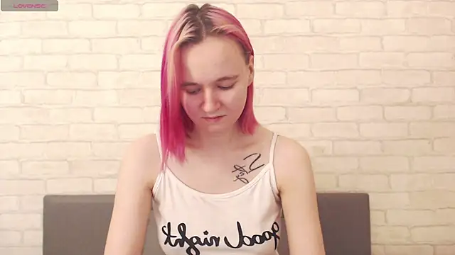 Snapshot of Ericha_Stone chatting on October 18, 1:52 am Ericha Stone online show from October 18, 1:52 am