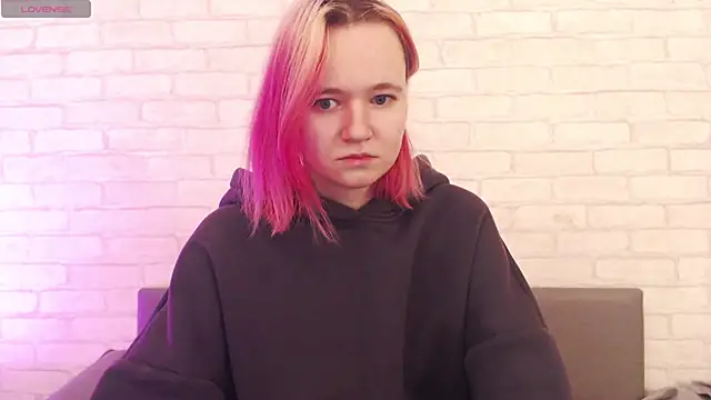 Snapshot of Ericha_Stone chatting on November 10, 2:21 am Ericha Stone online show from November 10, 2:21 am