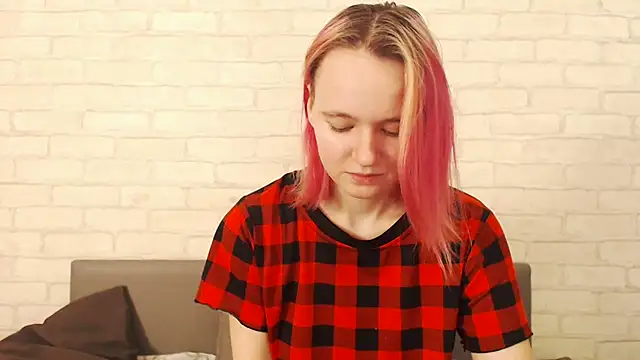 Snapshot of Ericha_Stone chatting on November 21, 1:26 am Ericha Stone online show from November 21, 1:26 am