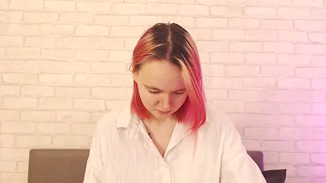 Snapshot of Ericha_Stone chatting on November 30, 2:15 am Ericha Stone online show from November 30, 2:15 am