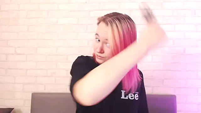 Snapshot of Ericha_Stone chatting on December 4, 8:01 am Ericha Stone online show from December 4, 8:01 am