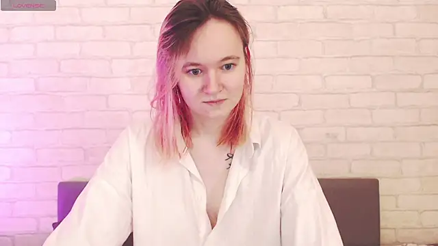 Ericha Stone online show from March 29, 2:00 am