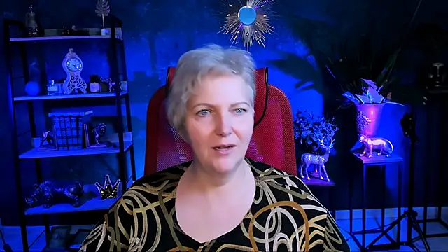 MaryMogan online show from October 13, 12:38 pm