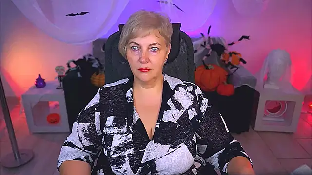 MaryMogan online show from October 23, 4:45 am