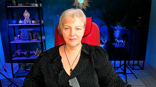 MaryMogan online show from October 27, 5:00 am