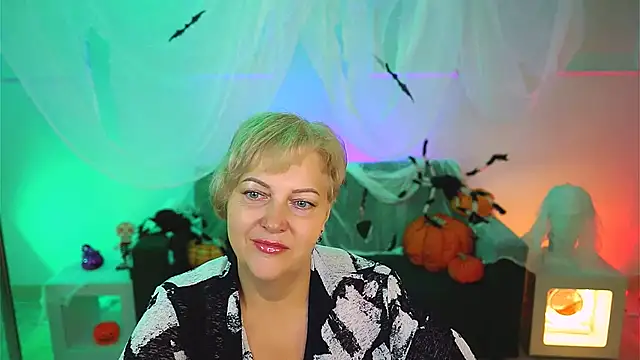 MaryMogan online show from October 30, 4:14 am