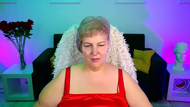 MaryMogan online show from November 18, 5:01 am