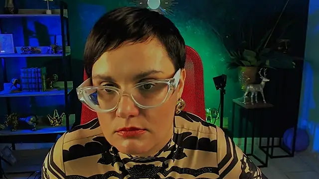 LauraDavidsons online show from December 5, 4:47 pm