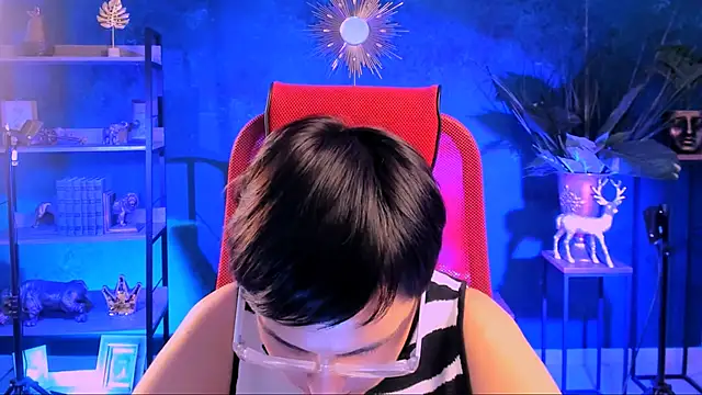 LauraDavidsons online show from January 15, 5:38 pm