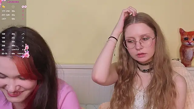 Snapshot of MauraSpurrier chatting on September 21, 7:04 pm MauraSpurrier online show from September 21, 7:04 pm