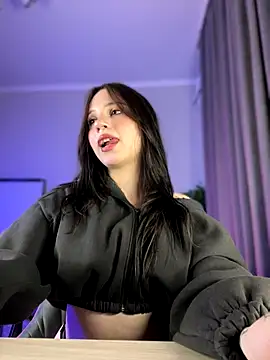 Snapshot of YourLittleDevil chatting on September 21, 1:35 pm YourLittleDevil online show from September 21, 1:35 pm