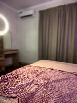 Snapshot of YourLittleDevil chatting on October 16, 1:12 pm YourLittleDevil online show from October 16, 1:12 pm