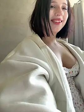 Snapshot of YourLittleDevil chatting on May 22, 6:42 am YourLittleDevil online show from May 22, 6:42 am