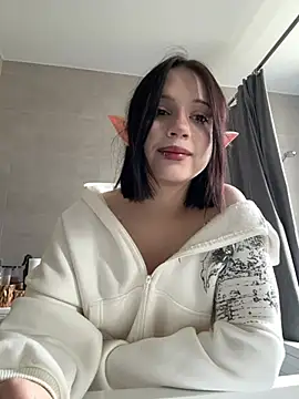 Snapshot of YourLittleDevil chatting on May 29, 6:55 am YourLittleDevil online show from May 29, 6:55 am