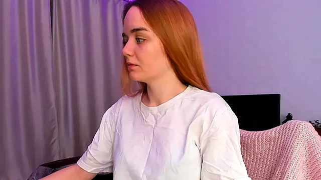 JanetShy online show from December 2, 7:03 am