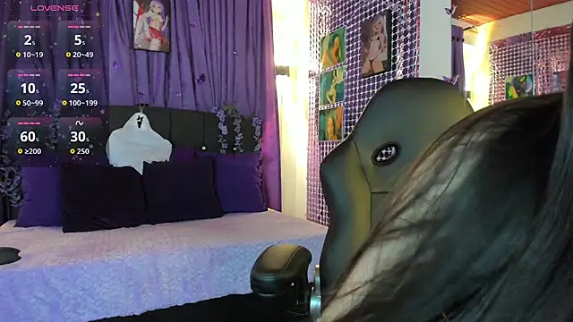 Moon Play online show from October 9, 3:32 pm