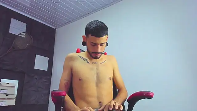 Snapshot of rolo_martinez chatting on September 16, 1:23 pm rolo martinez online show from September 16, 1:23 pm