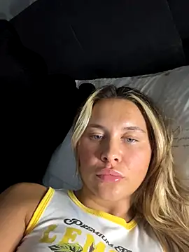 EllaBluee online show from September 29, 10:58 pm