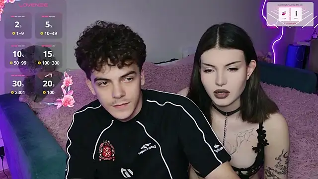 Alice18James online show from October 5, 3:10 pm