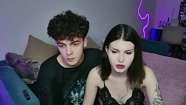 Alice18James online show from October 10, 5:12 pm