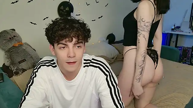 Alice18James online show from October 24, 9:06 am