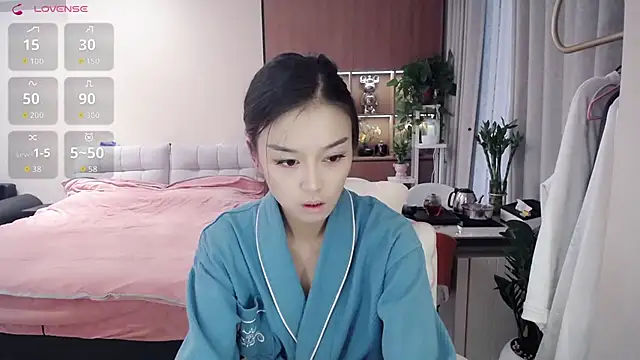 Xiao-zuzongl online show from December 4, 11:57 pm