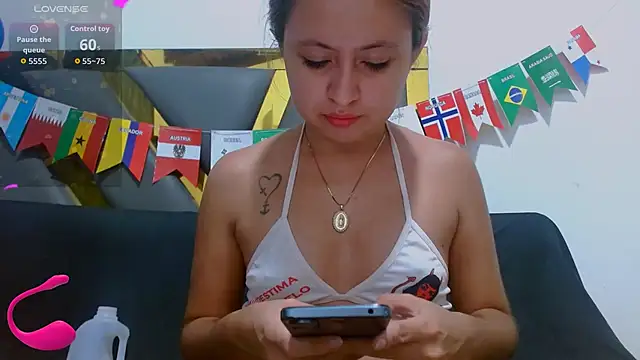 Snapshot of carolina_squirt21 chatting on July 2, 2:45 pm carolina squirt21 online show from July 2, 2:45 pm