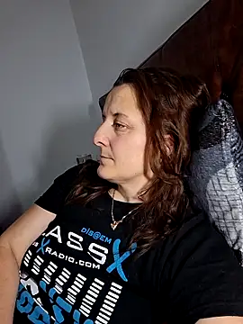 Fluturas2 online show from November 10, 9:25 pm